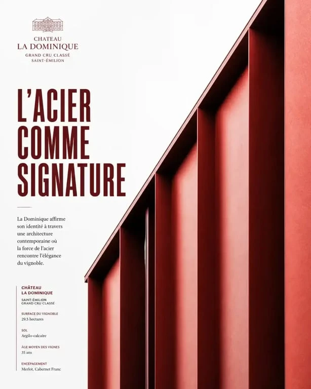 Façade en lames d'acier rouge du Château La Dominique, exemple d'architecture viticole à Bordeaux