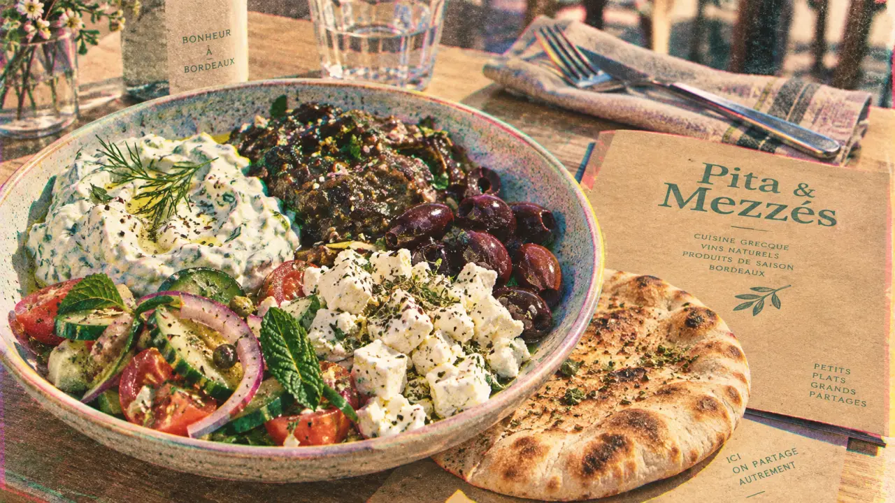 gallika bordeaux - restaurant grec : bowl de mezzés et pita